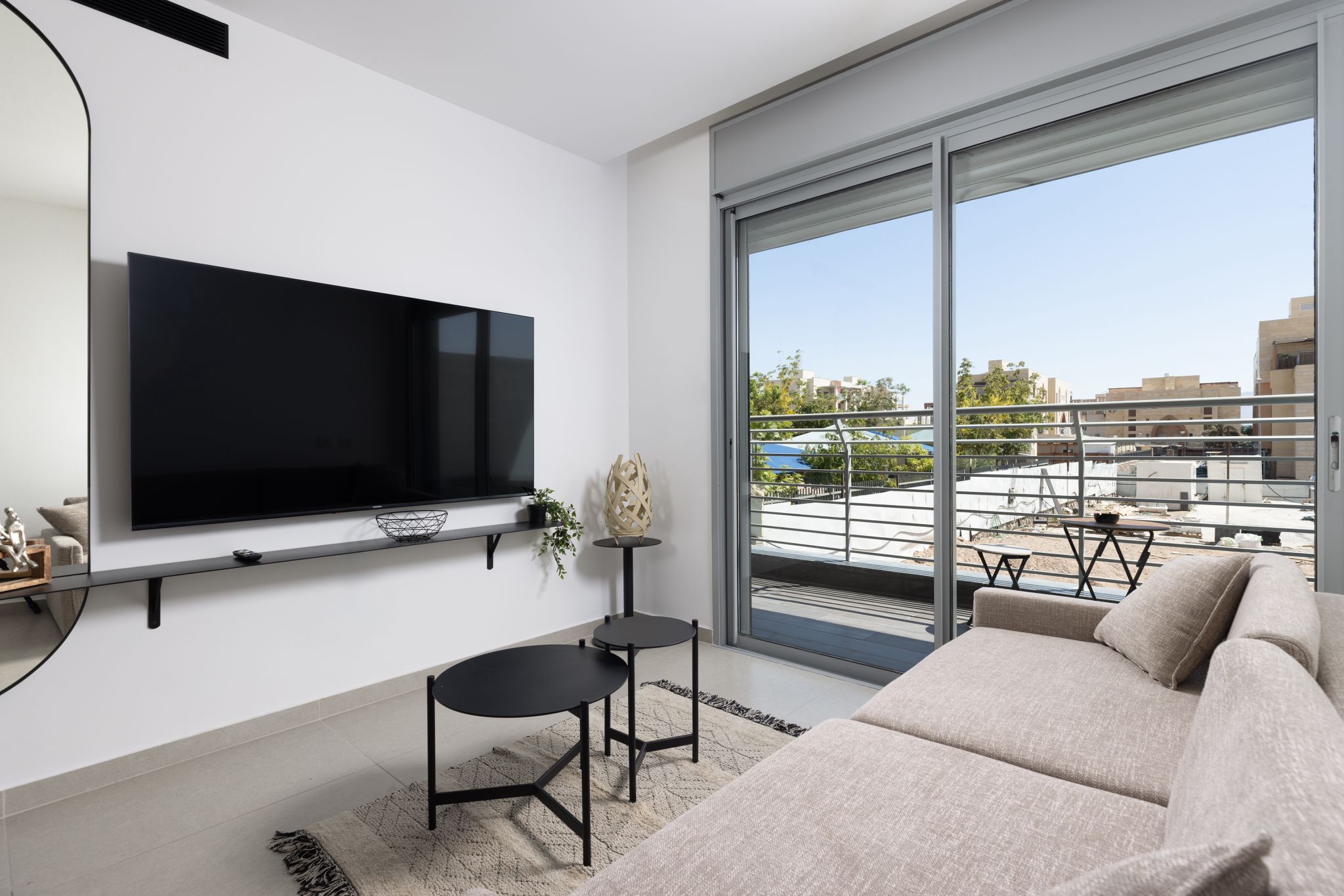 649d8665-c015-42bc-b082-e004de9b3bd7